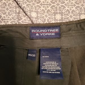 Mens Roundtree & Yorke 40x32 dress pants new without tags